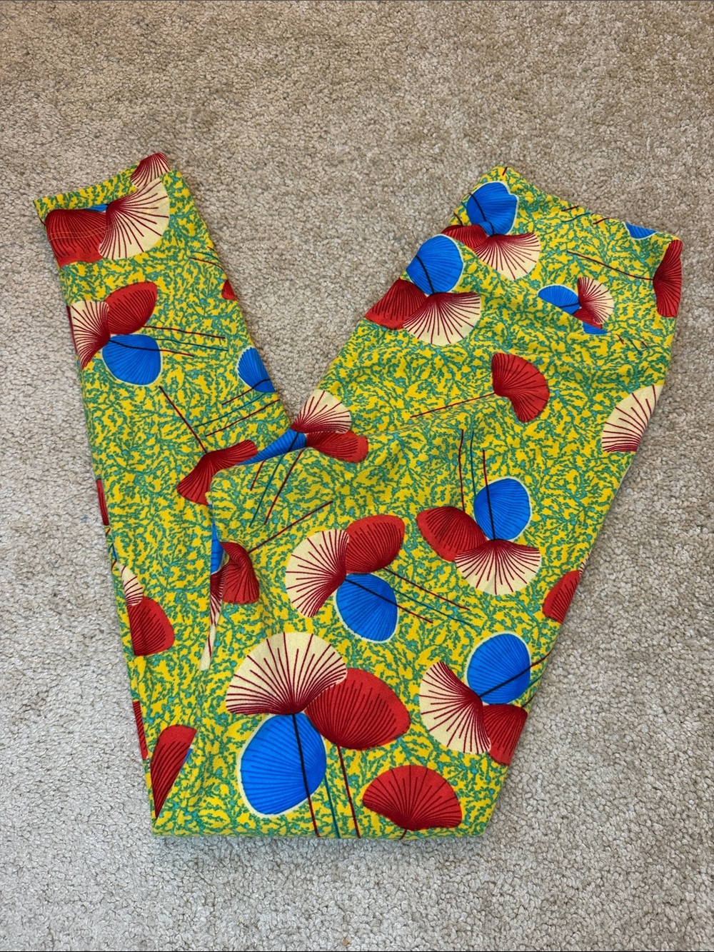LuLaRoe Print Legging Bright Yellow Leggings Floral Print One Size